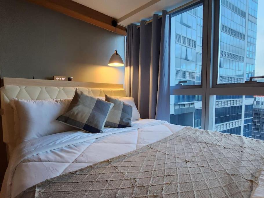 Luxestaysmnl Coastal Chic Netflx 380Mbps Pool Bgc Manila Zewnętrze zdjęcie