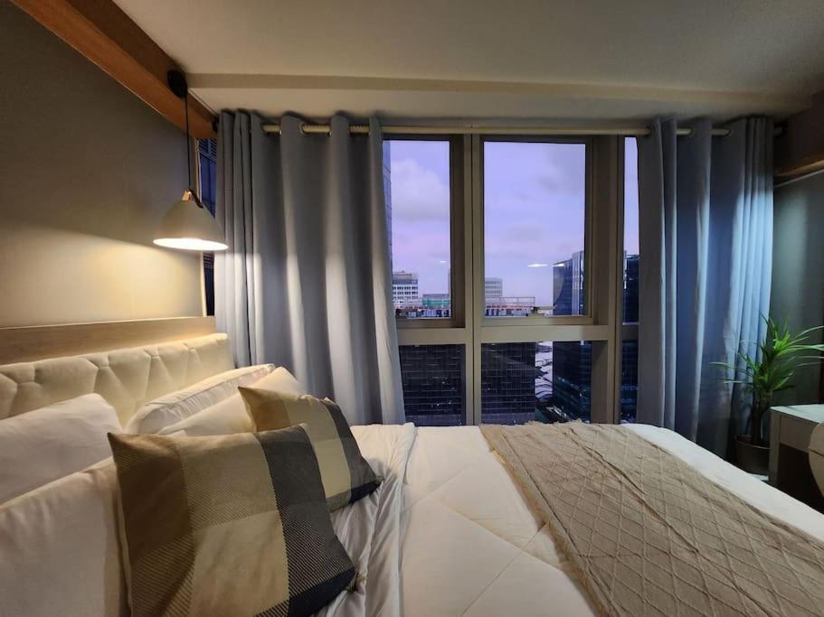 Luxestaysmnl Coastal Chic Netflx 380Mbps Pool Bgc Manila Zewnętrze zdjęcie