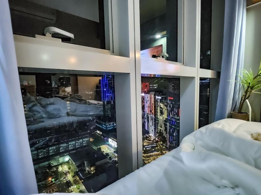 Luxestaysmnl Coastal Chic Netflx 380Mbps Pool Bgc Manila Zewnętrze zdjęcie