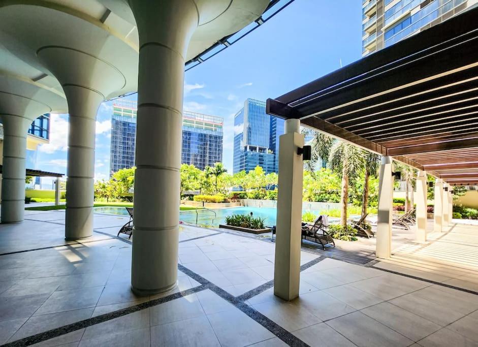 Luxestaysmnl Coastal Chic Netflx 380Mbps Pool Bgc Manila Zewnętrze zdjęcie