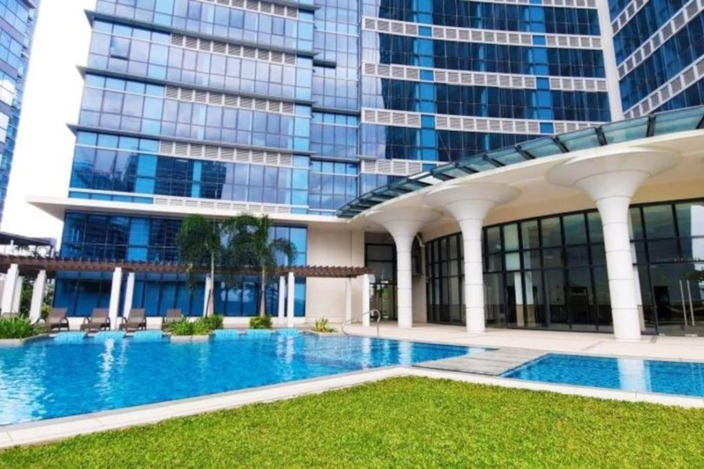 Luxestaysmnl Coastal Chic Netflx 380Mbps Pool Bgc Manila Zewnętrze zdjęcie