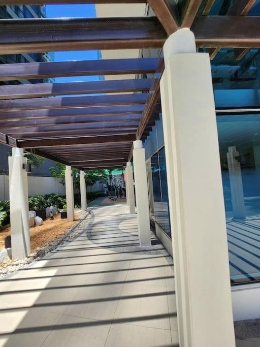 Luxestaysmnl Coastal Chic Netflx 380Mbps Pool Bgc Manila Zewnętrze zdjęcie