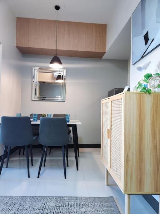 Luxestaysmnl Coastal Chic Netflx 380Mbps Pool Bgc Manila Zewnętrze zdjęcie